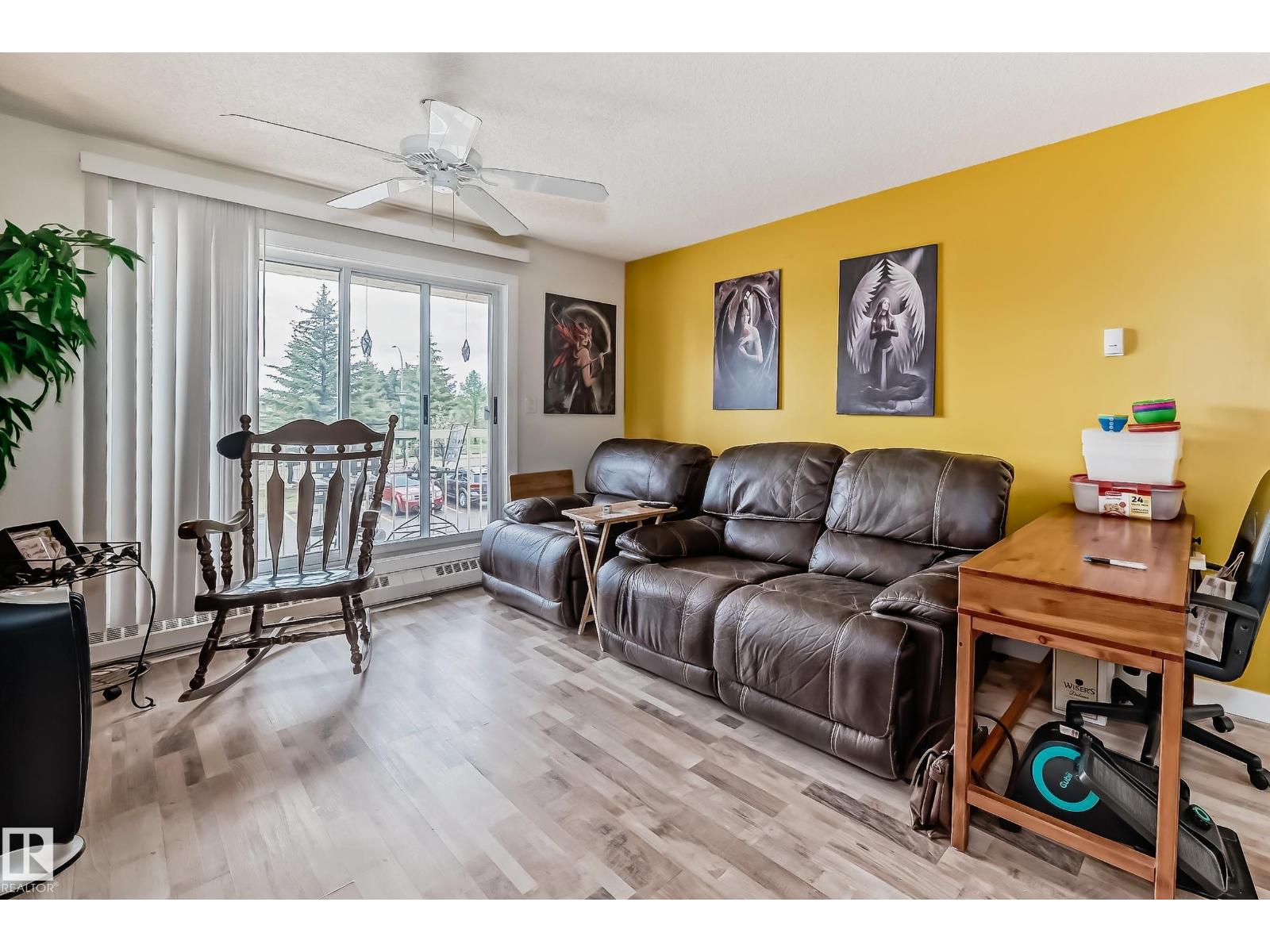 Photo 4 of 214 18012 95 Av Nw, Edmonton AB