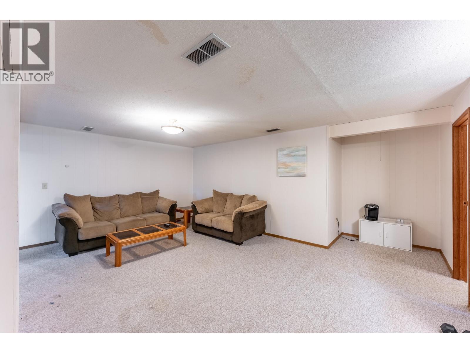 Photo 16 of 2886 Langley Crescent, Prince George BC
