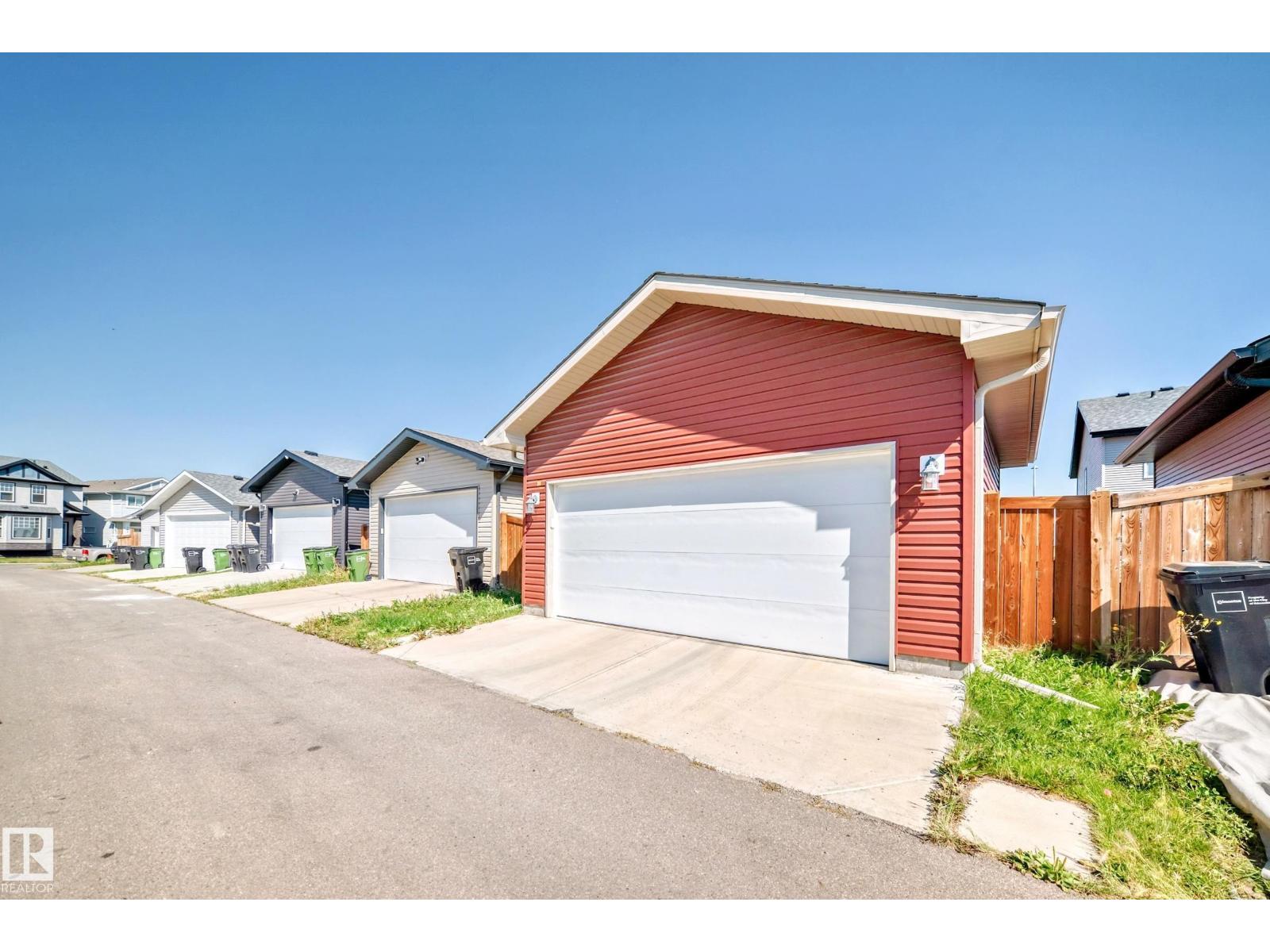 Photo 32 of 17728 58 St Nw, Edmonton AB