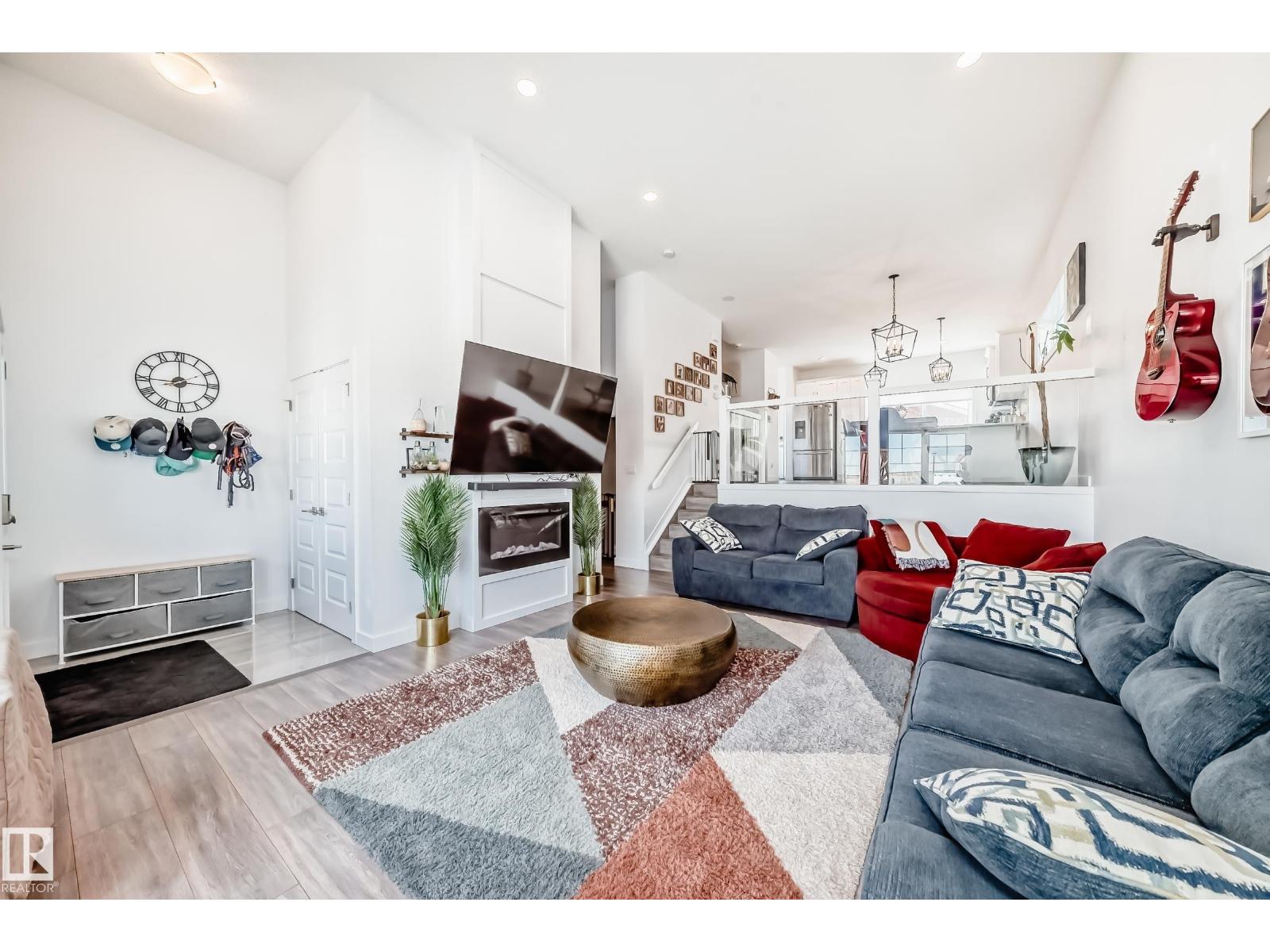 Photo 7 of 17728 58 St Nw, Edmonton AB