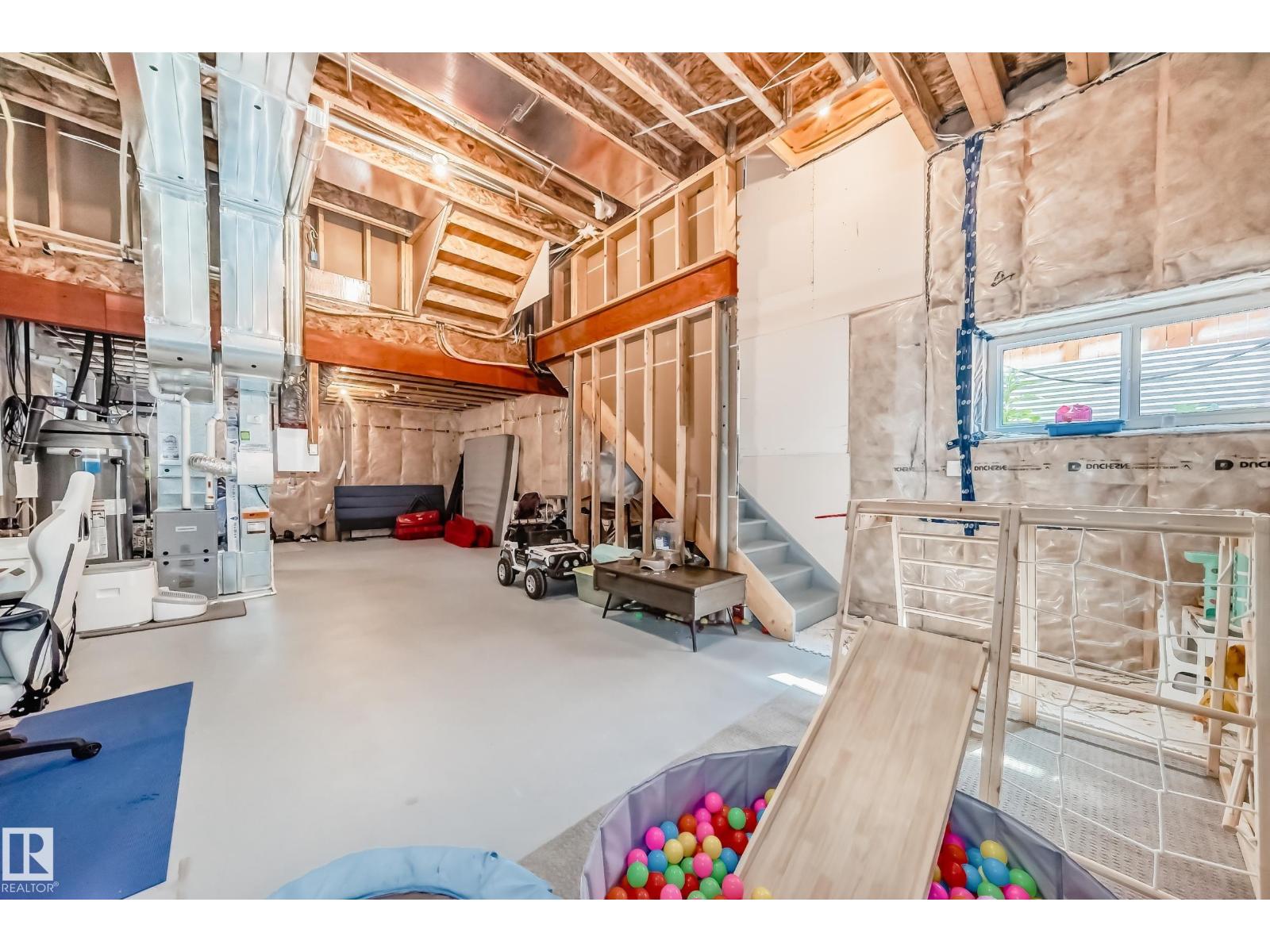 Photo 27 of 17728 58 St Nw, Edmonton AB