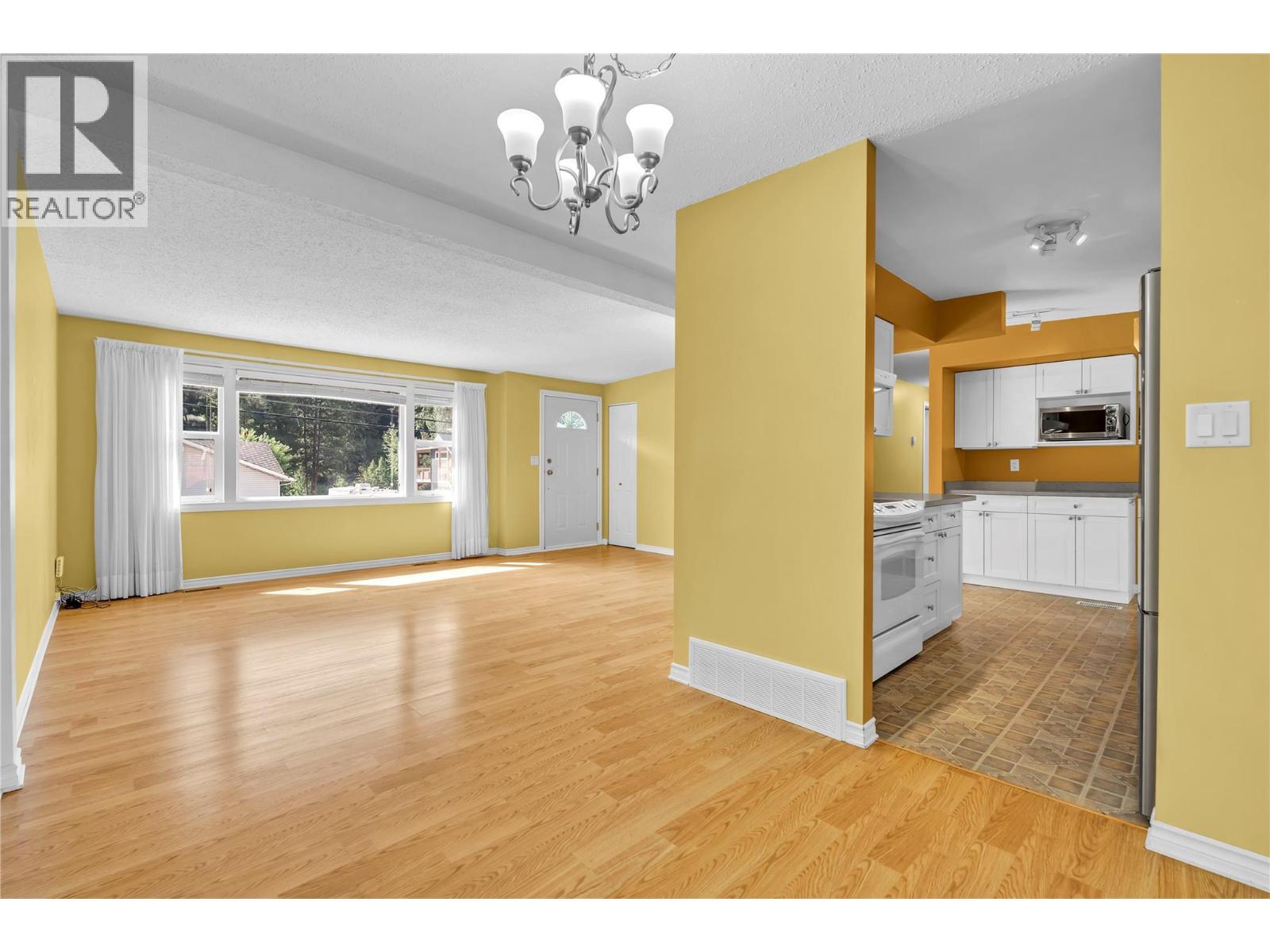  469 Corina Avenue, Princeton
