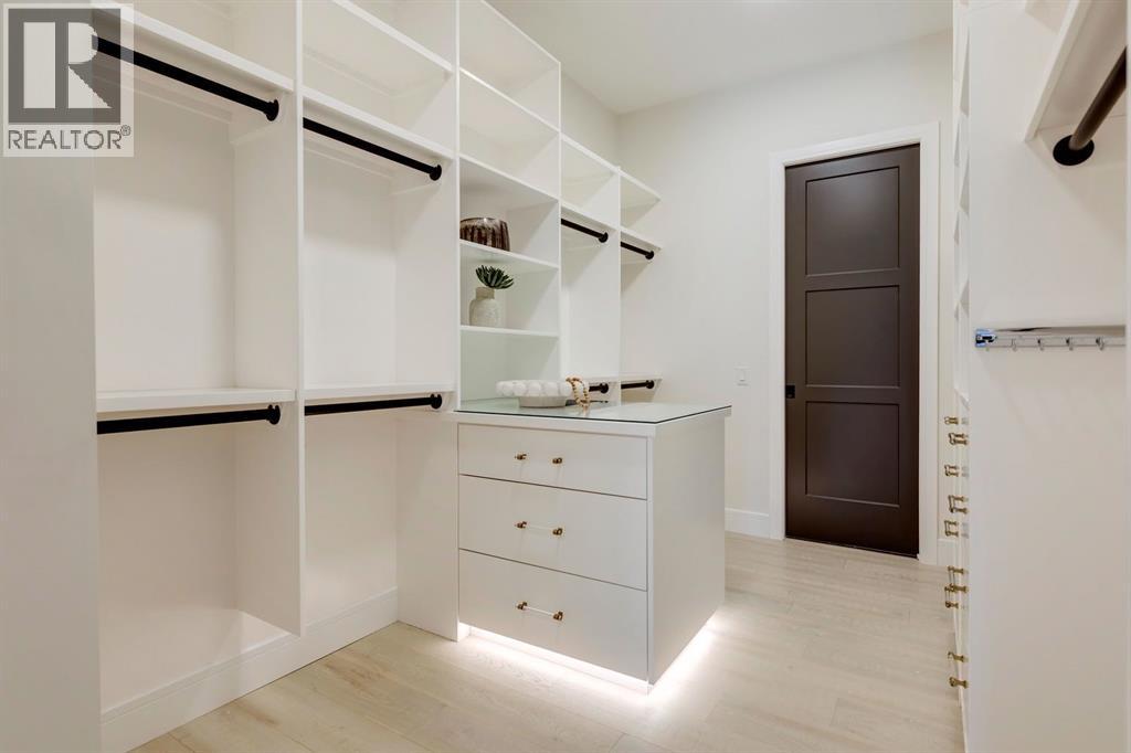 Photo 22 of 15 Normandy Lane Sw, Calgary AB