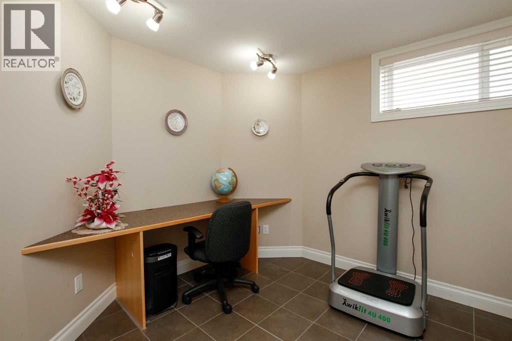 Photo 36 of 49 173 Austin Drive, Red Deer AB