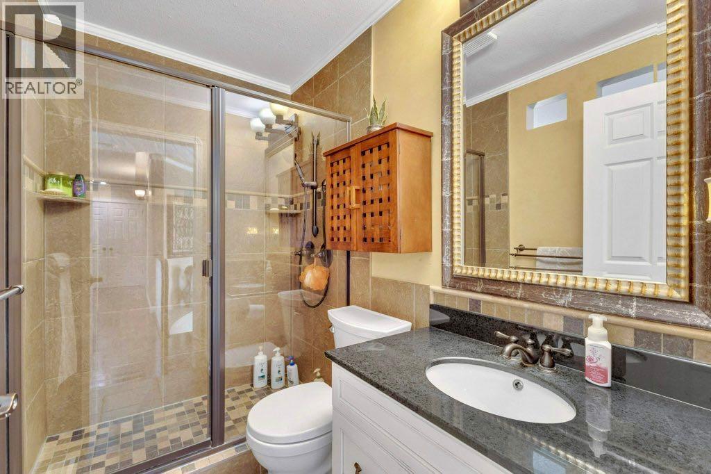 Photo 38 of 40 Drever Close, Red Deer AB