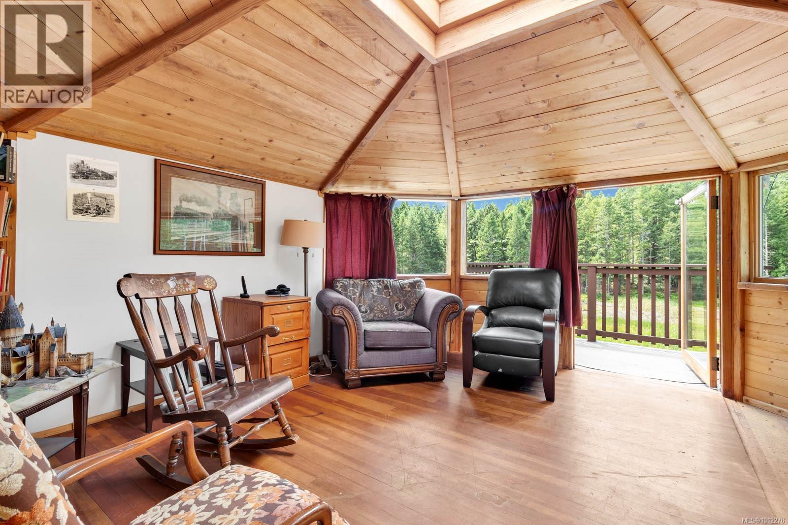 2 Welch Rd, Lasqueti Island