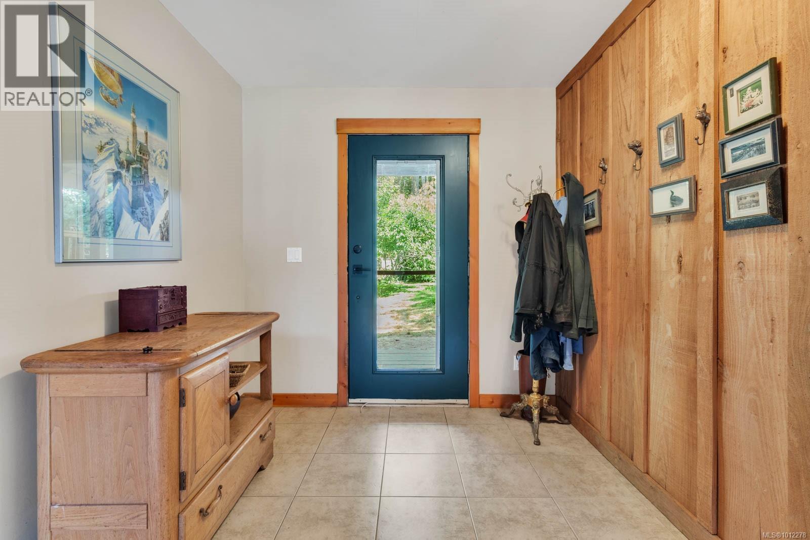2 Welch Rd, Lasqueti Island