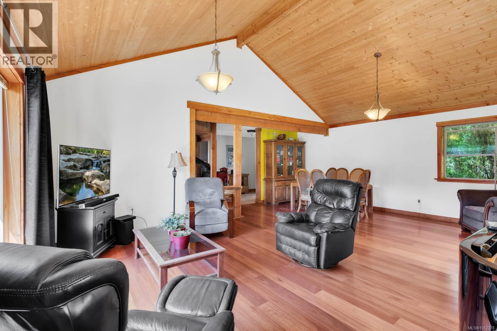 2 Welch Rd, Lasqueti Island