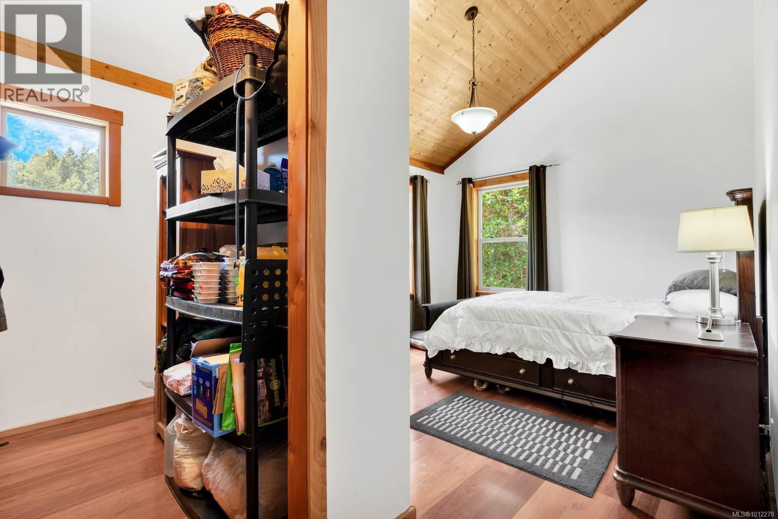 2 Welch Rd, Lasqueti Island