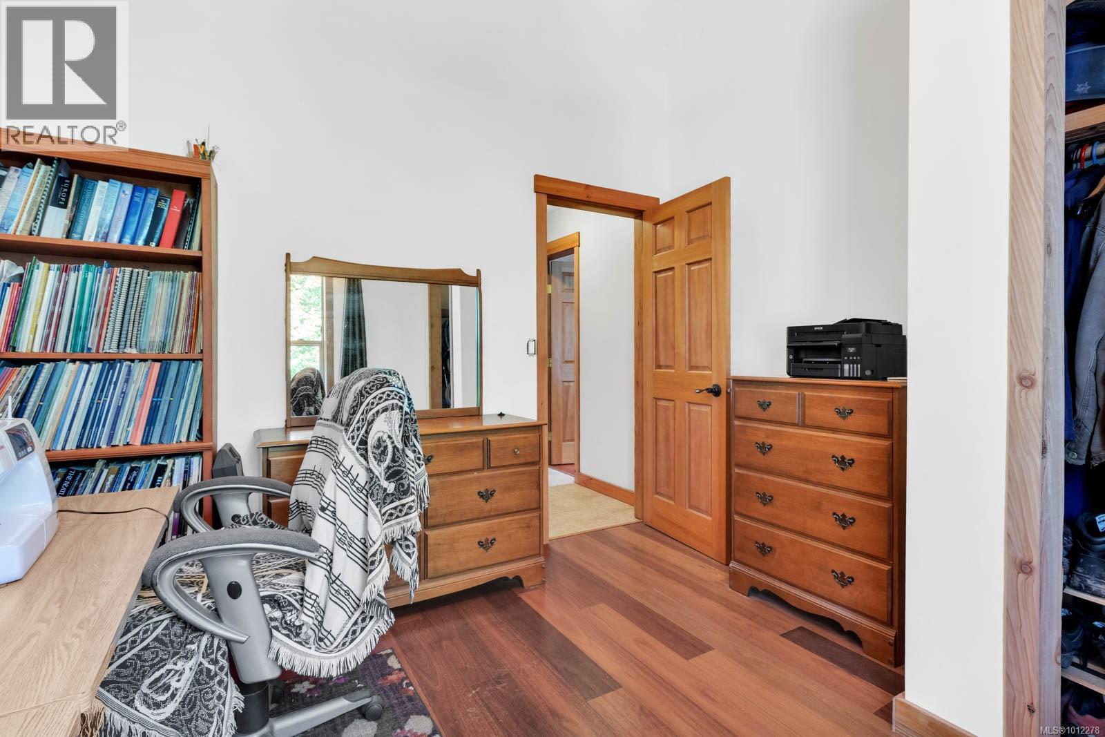 2 Welch Rd, Lasqueti Island
