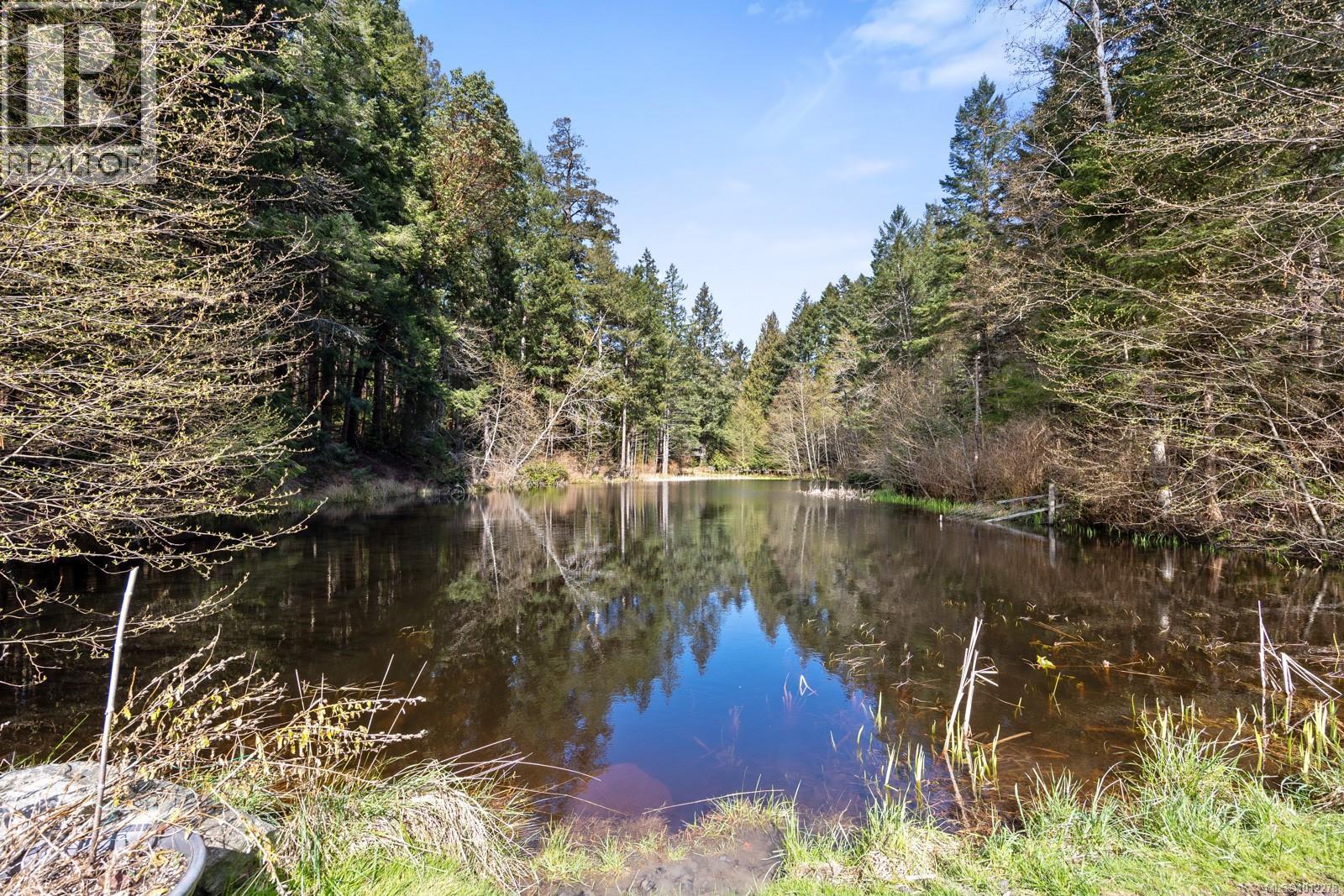 2 Welch Rd, Lasqueti Island