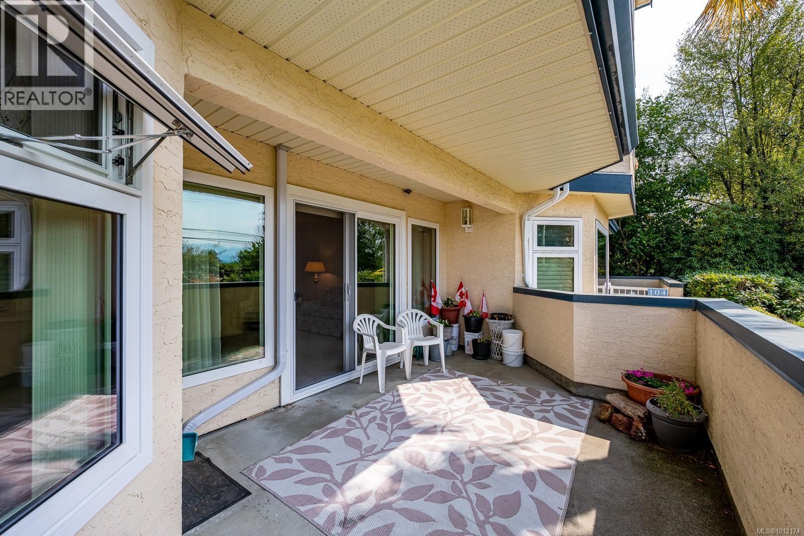 103 1902 Comox Ave, Comox