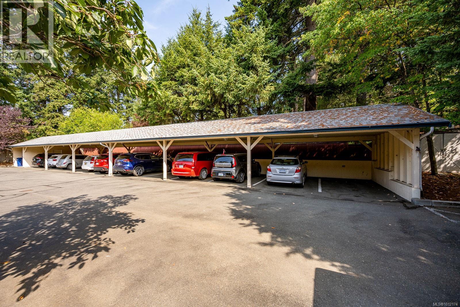 103 1902 Comox Ave, Comox