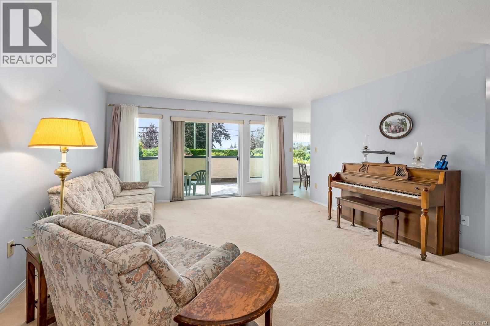103 1902 Comox Ave, Comox