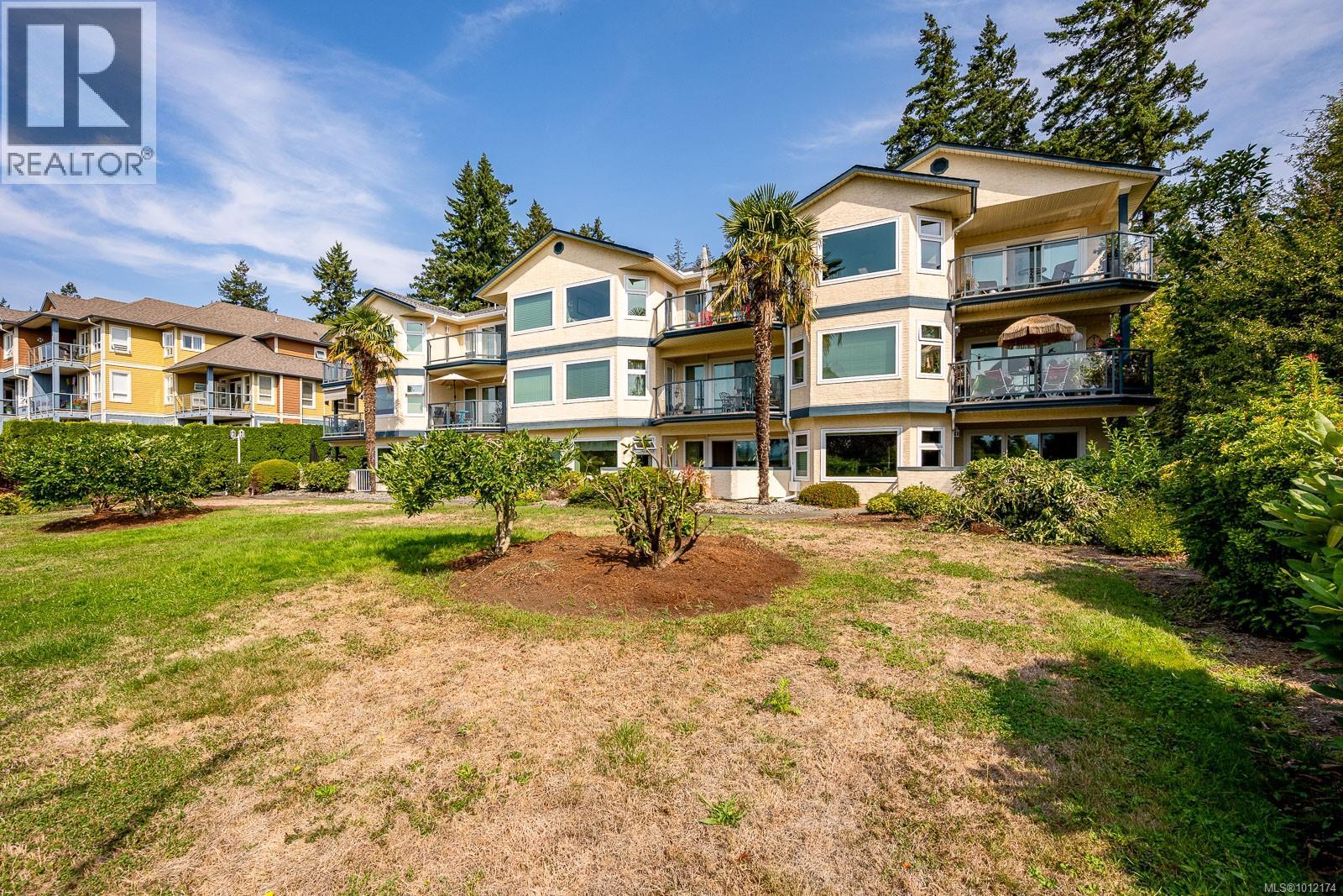 103 1902 Comox Ave, Comox