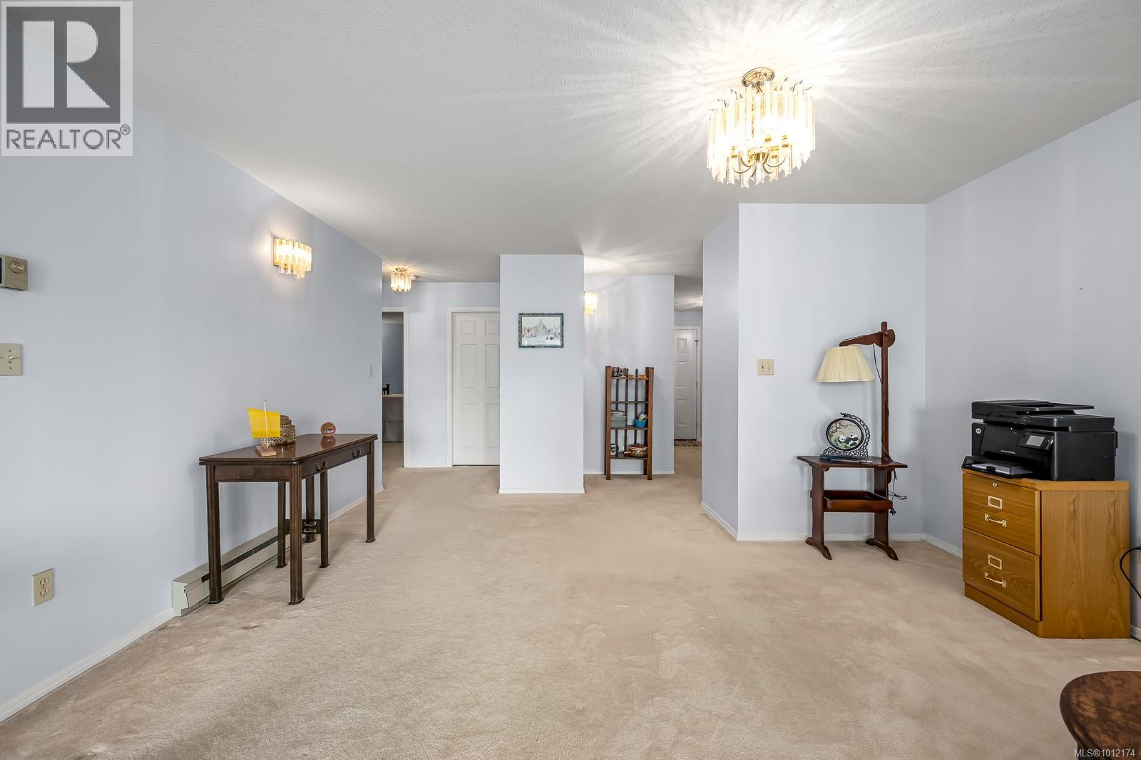 103 1902 Comox Ave, Comox