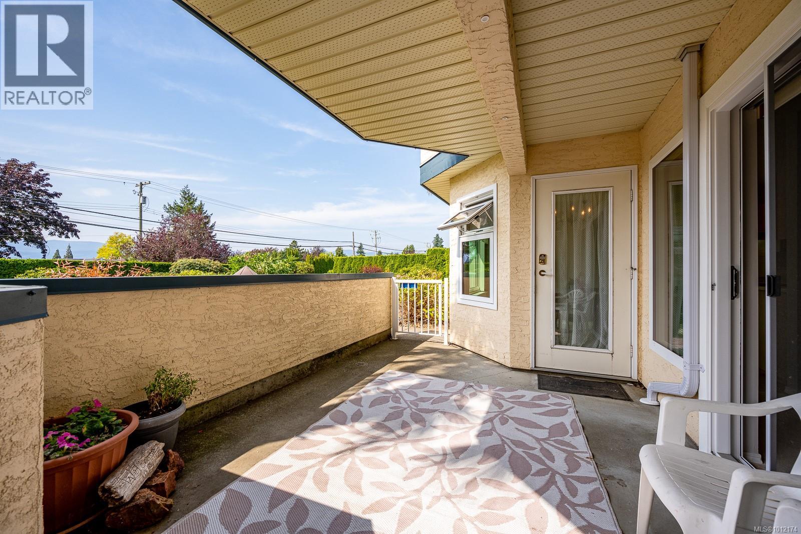 103 1902 Comox Ave, Comox