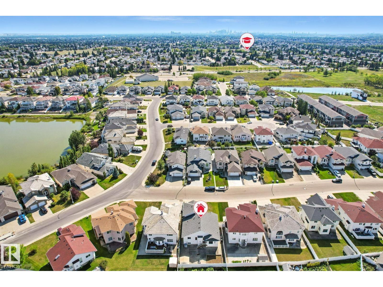 Photo 35 of 9012 157 Av Nw, Edmonton AB