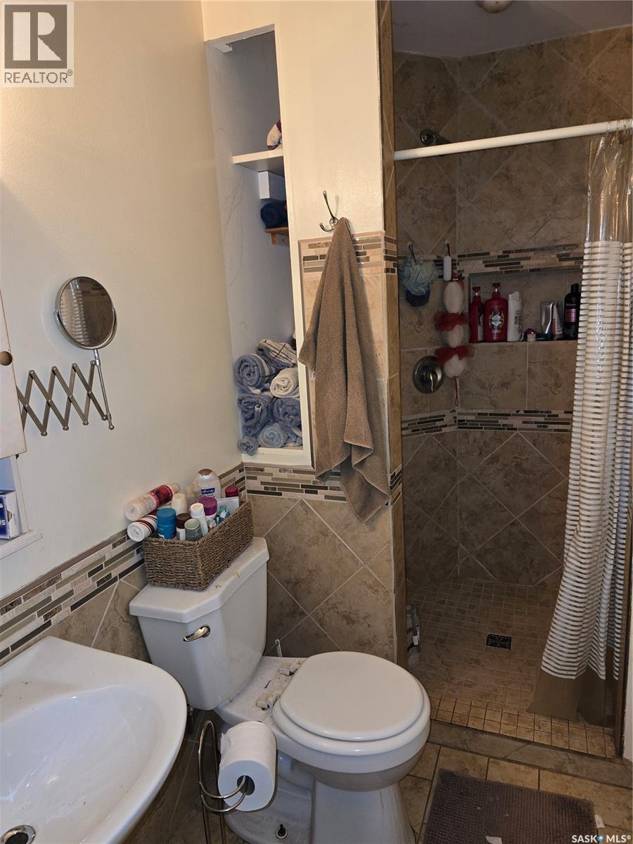Photo 6 of 134 Heise Crescent, Saskatoon SK