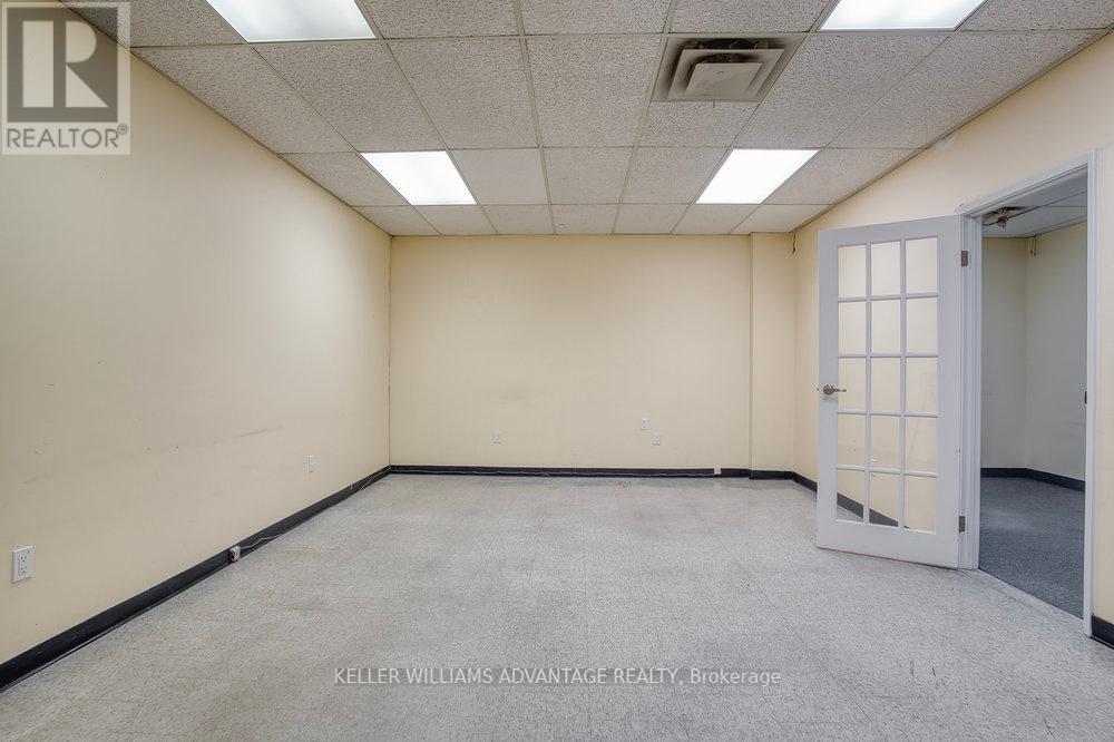 Photo 13 of 205 206 302 Spadina Avenue, Toronto ON
