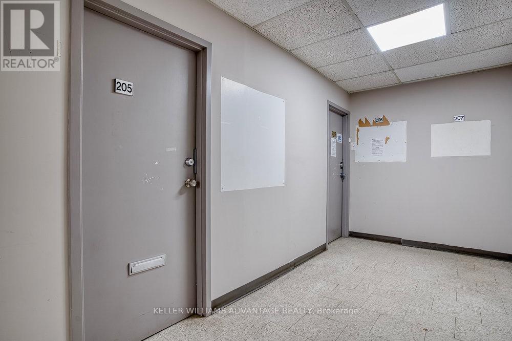 Photo 9 of 205 206 302 Spadina Avenue, Toronto ON