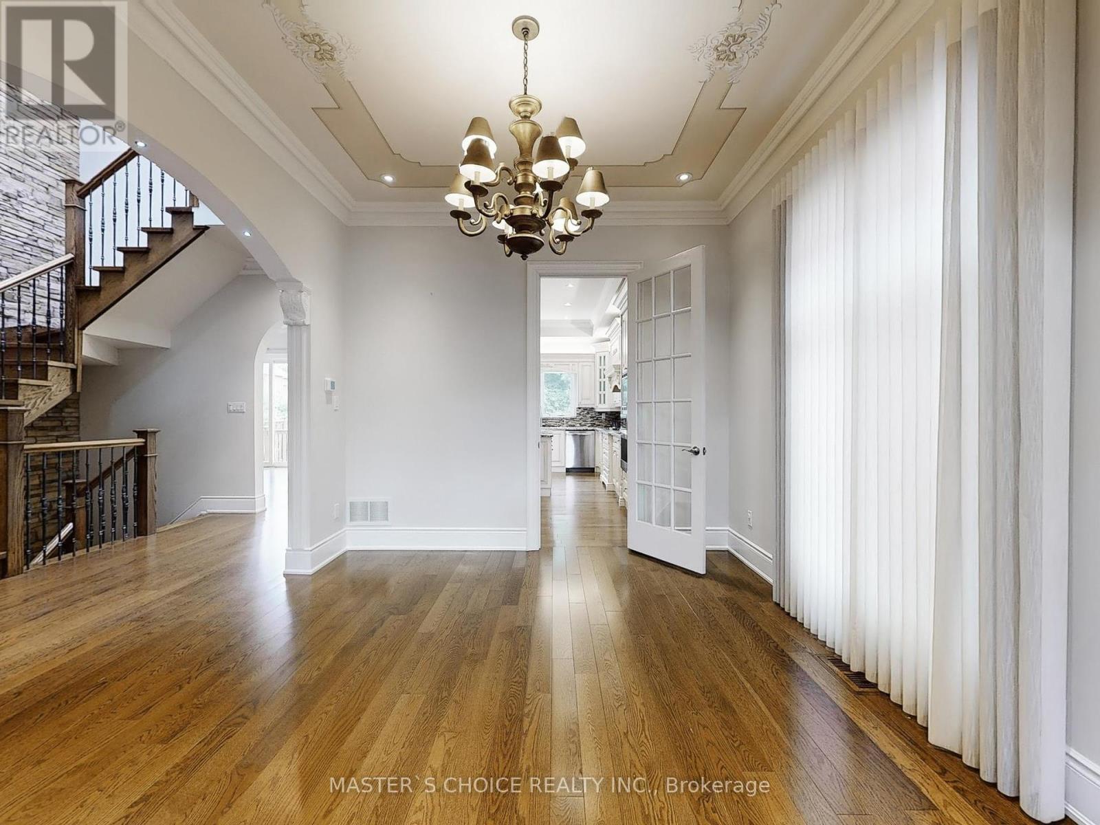 Photo 3 of 6 Terrace Avenue, Toronto ON