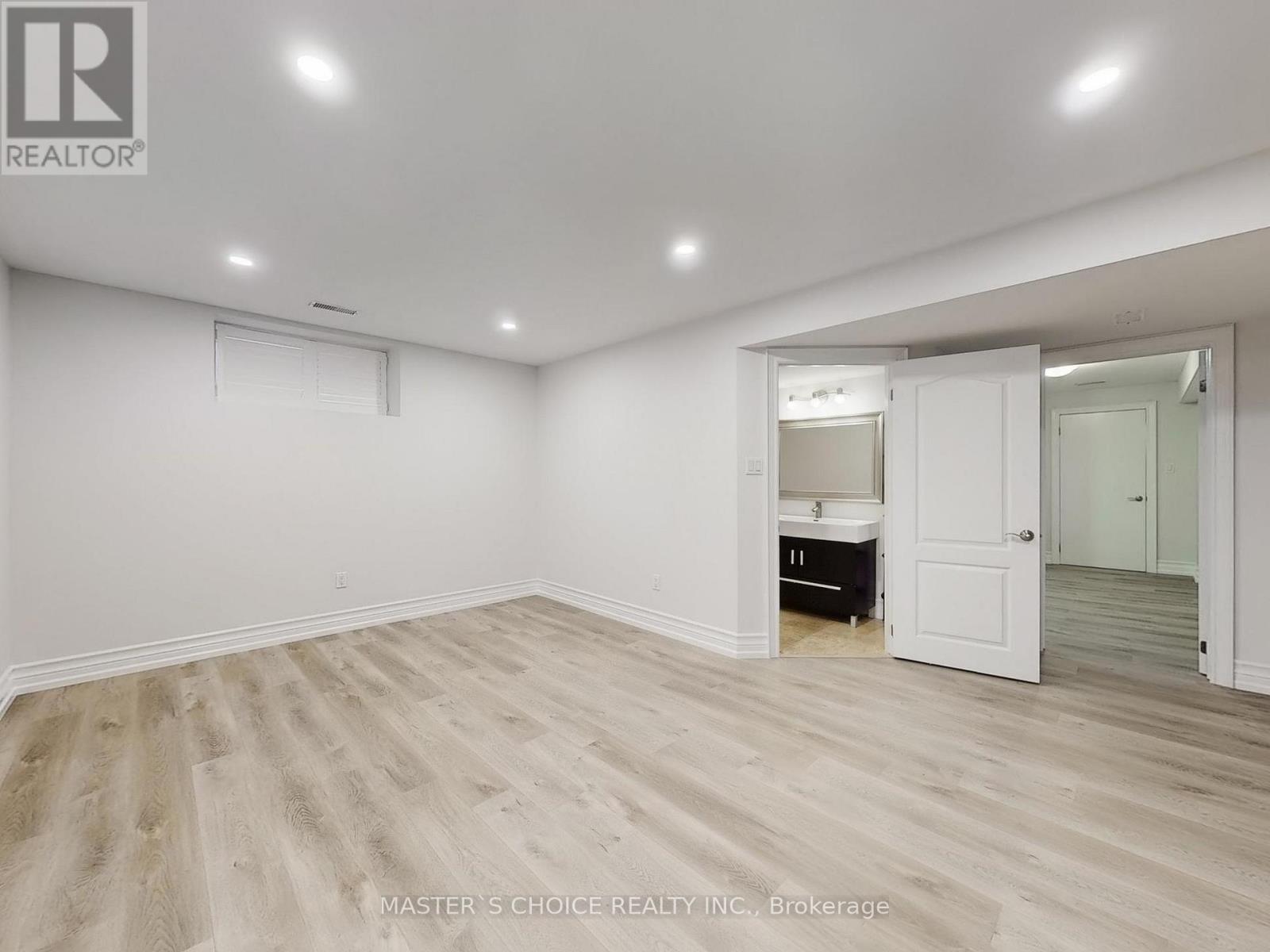 Photo 31 of 6 Terrace Avenue, Toronto ON