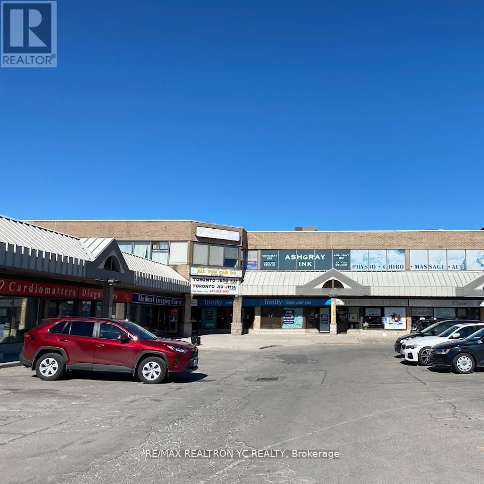 Photo 18 of 215 398 Steeles Avenue W, Vaughan ON