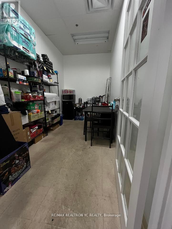 Photo 22 of 215 398 Steeles Avenue W, Vaughan ON