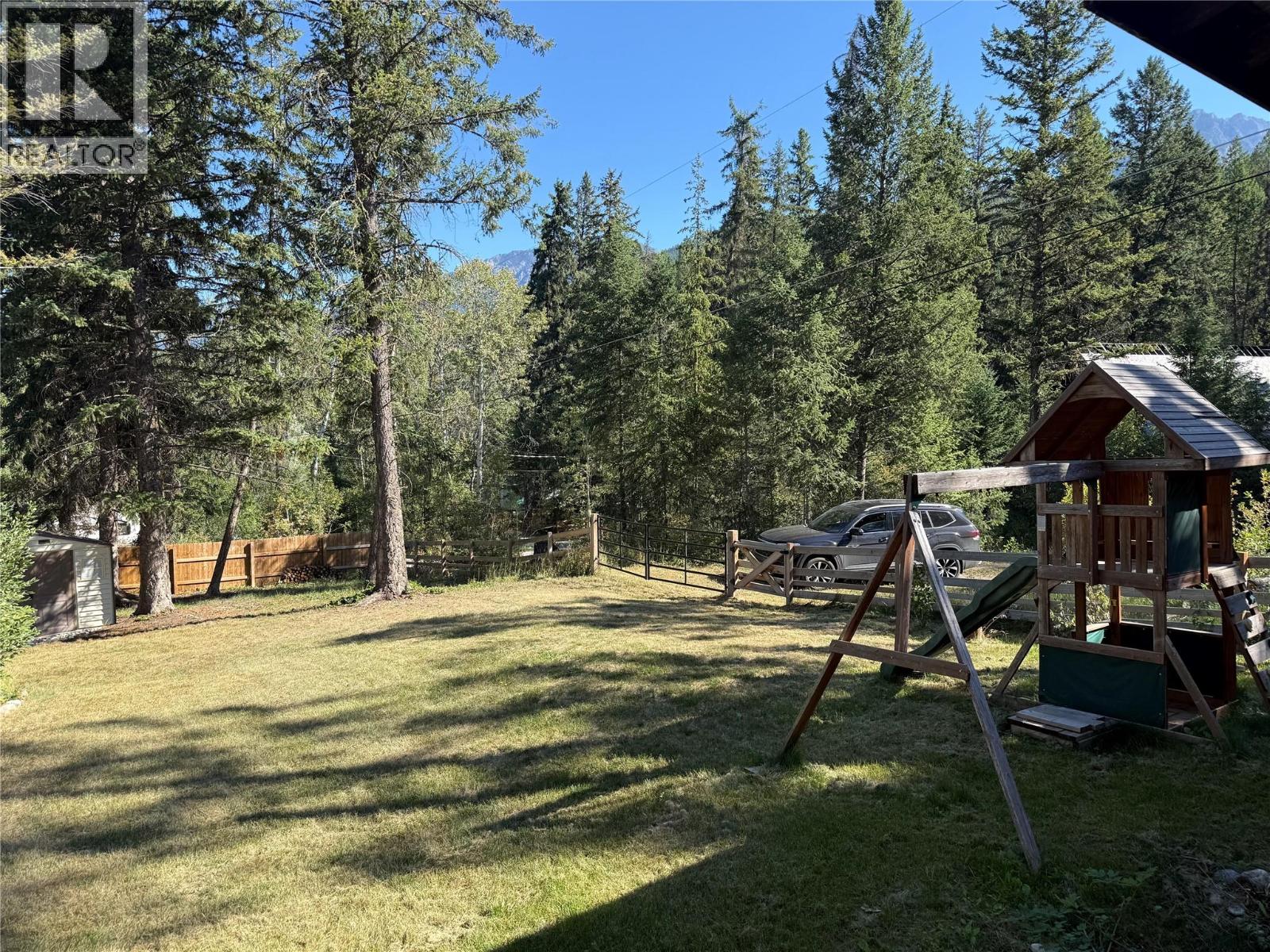 4891 Ogilvy Avenue, Fairmont Hot Springs