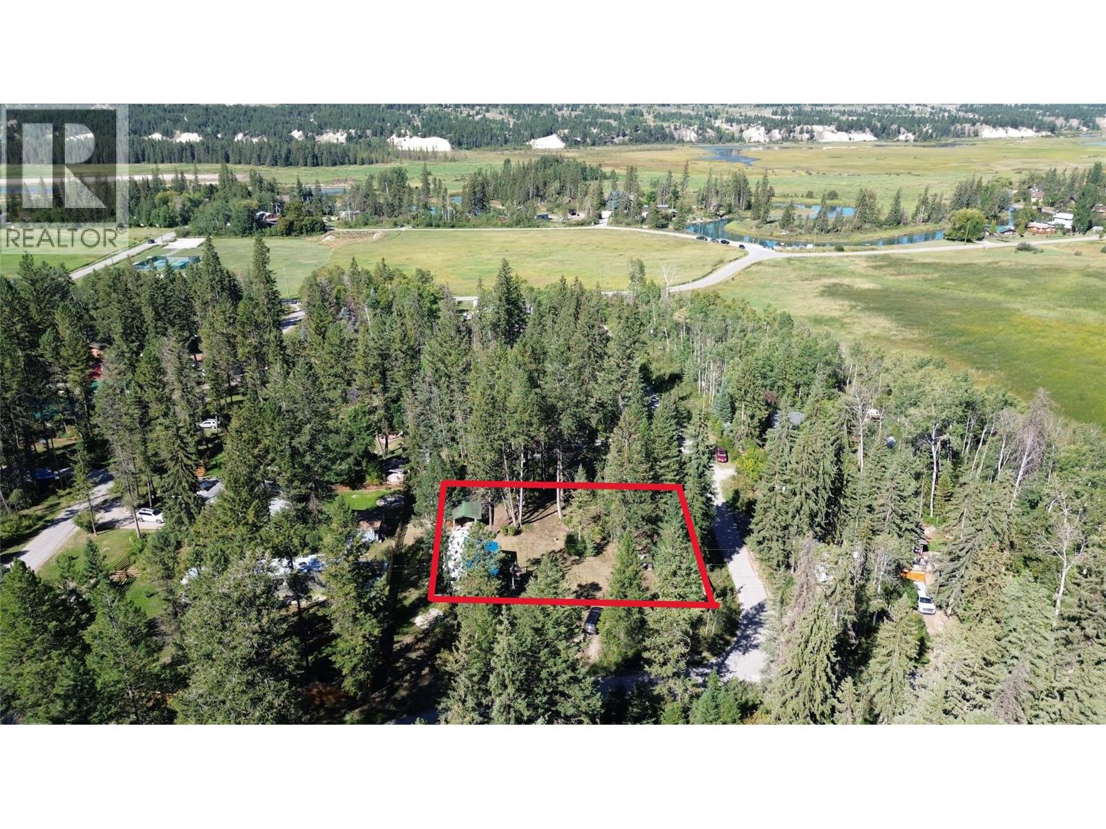 4891 Ogilvy Avenue, Fairmont Hot Springs