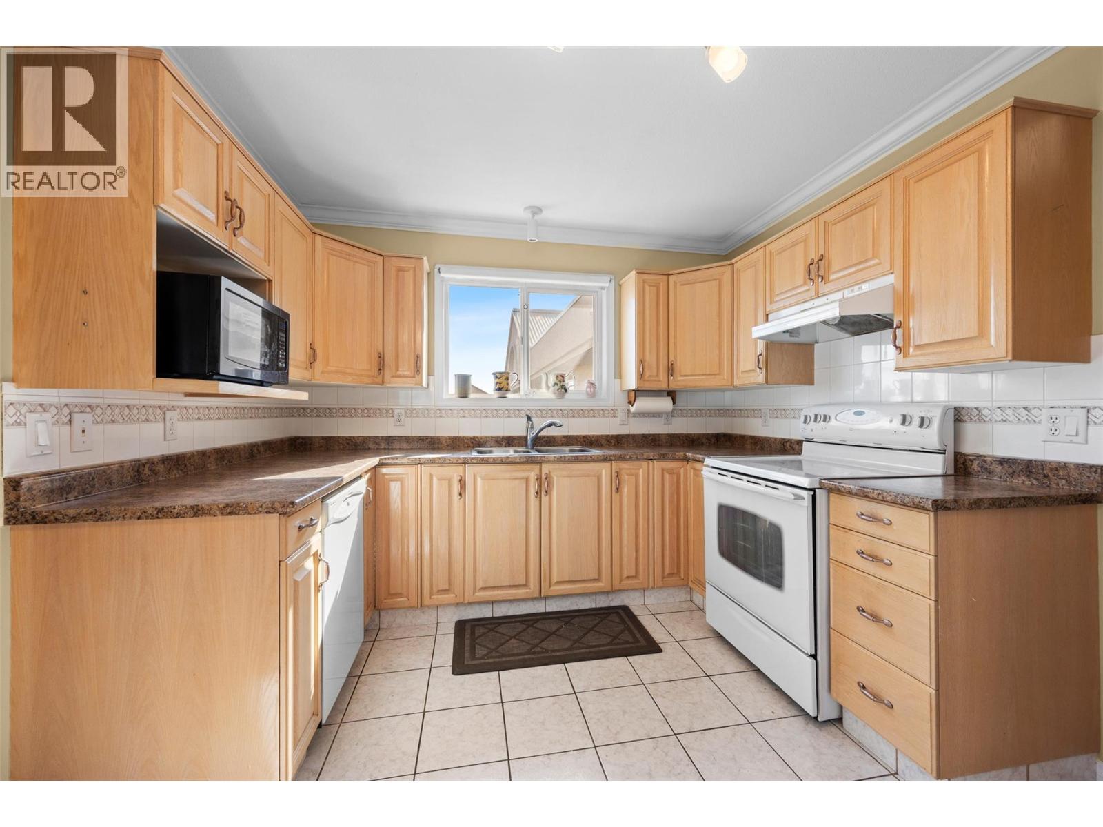 3854 Brown Road Unit# 301, West Kelowna