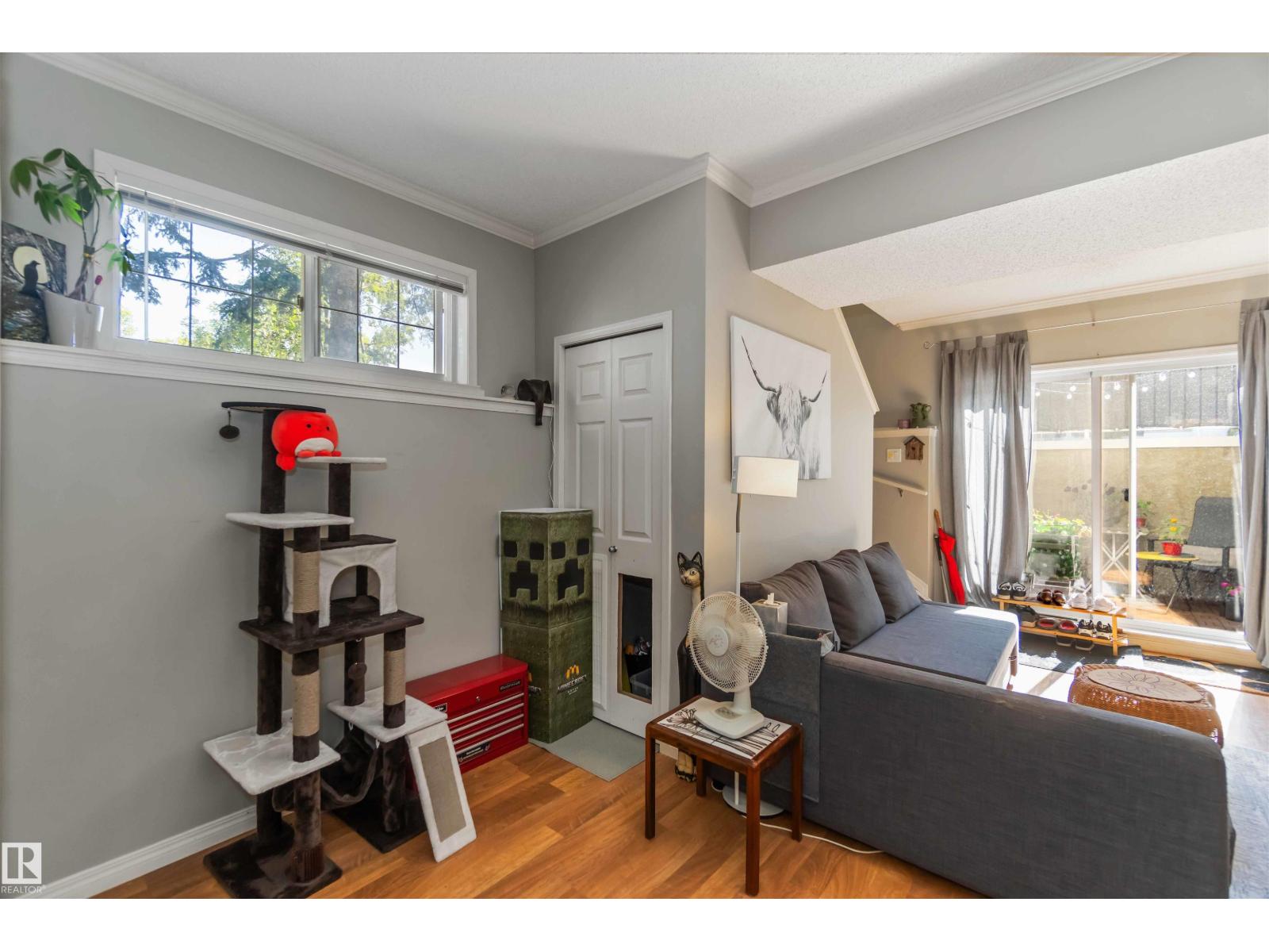 Photo 10 of 8 A 79 Bellerose Dr, St Albert AB