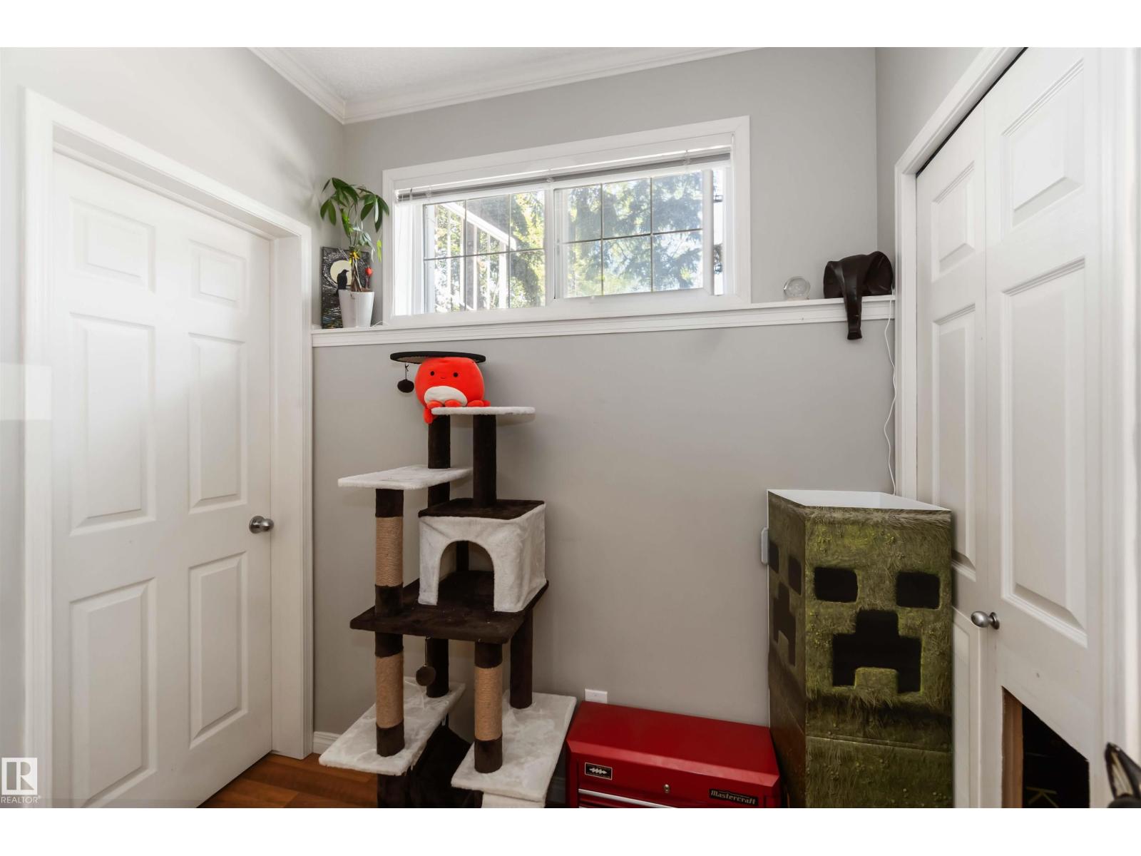 Photo 11 of 8 A 79 Bellerose Dr, St Albert AB