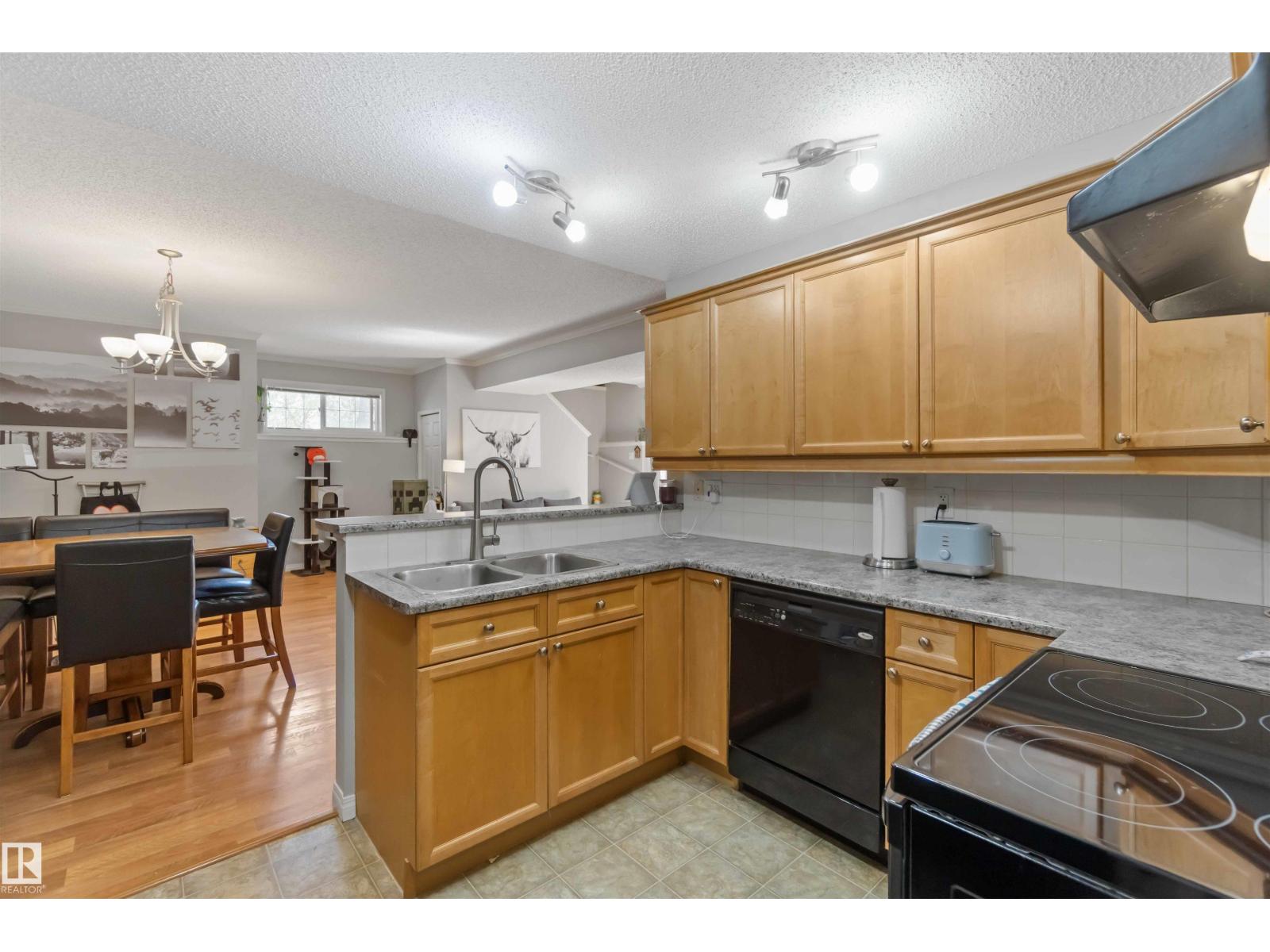 Photo 17 of 8 A 79 Bellerose Dr, St Albert AB