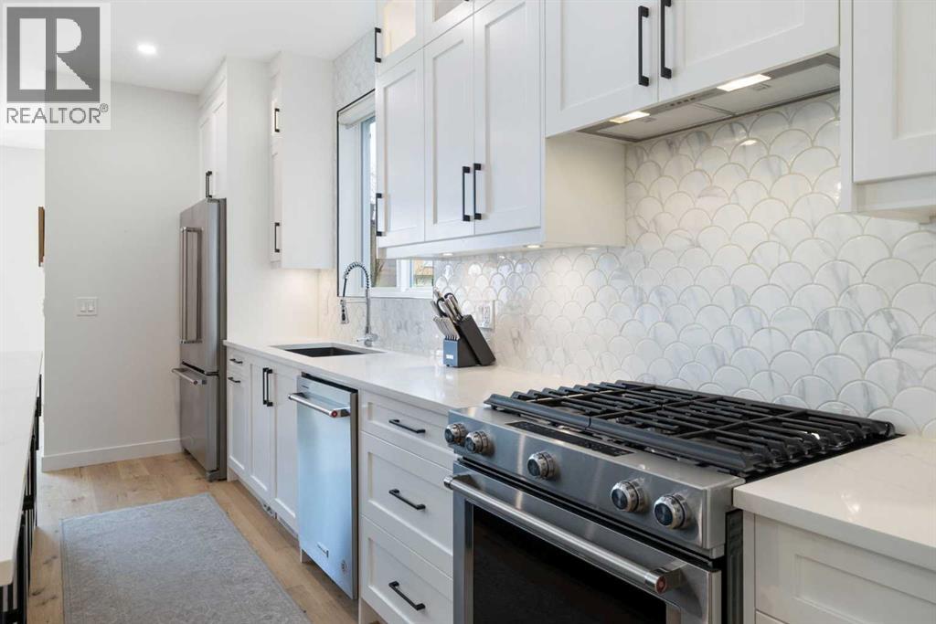 Photo 12 of 3003 26 A Street Sw, Calgary AB