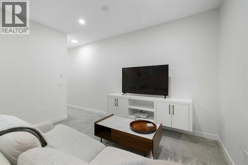 Photo 38 of 3003 26 A Street Sw, Calgary AB