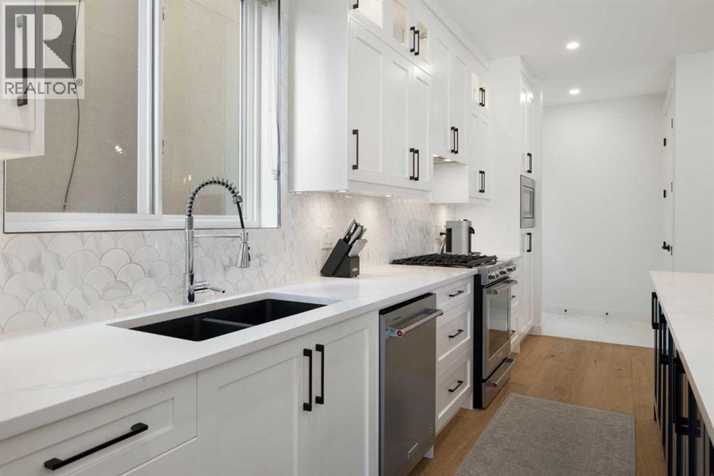 Photo 13 of 3003 26 A Street Sw, Calgary AB