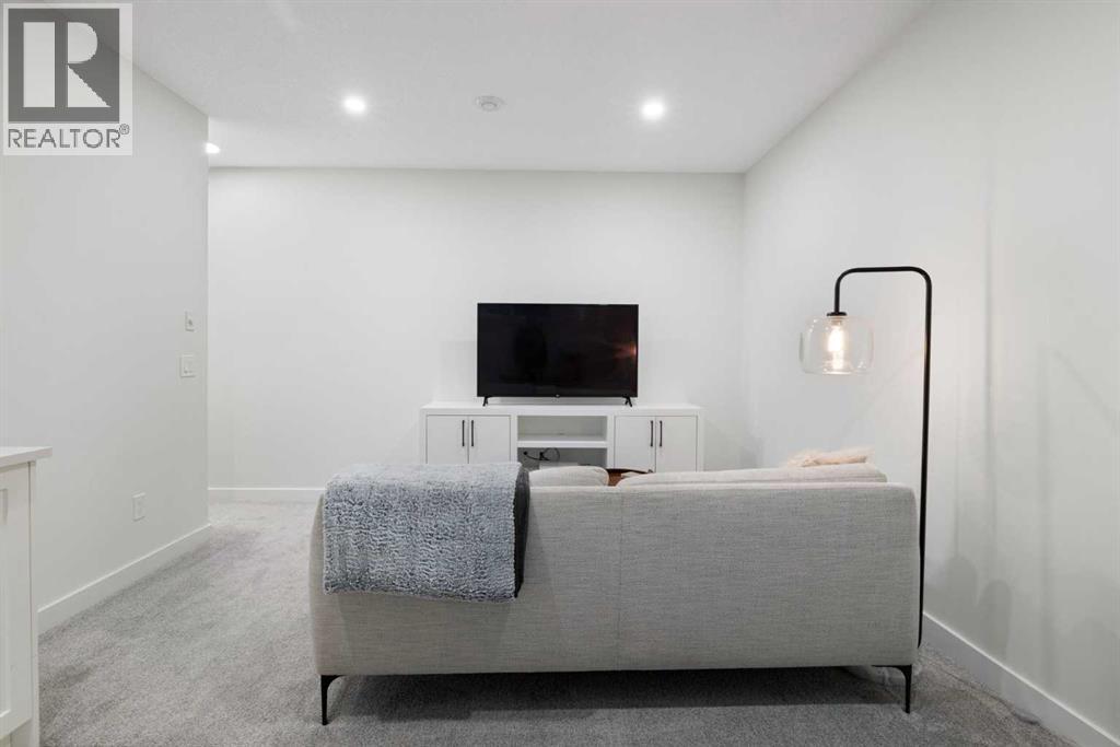 Photo 37 of 3003 26 A Street Sw, Calgary AB