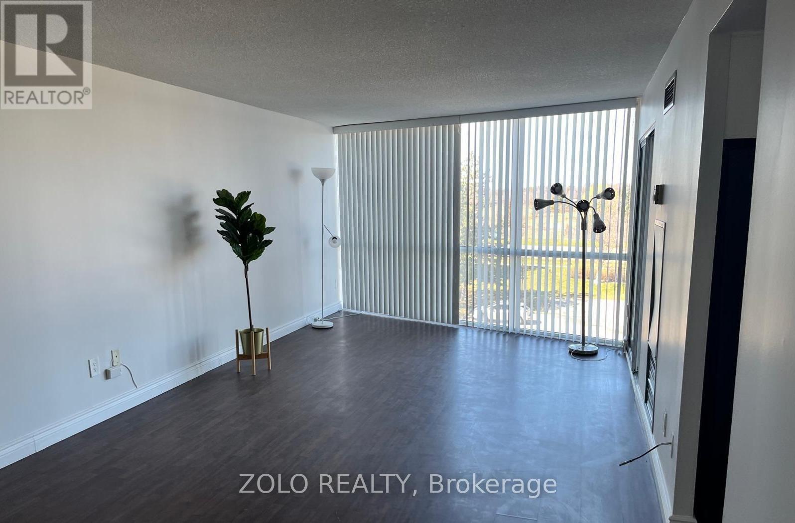 Photo 9 of 1707 10 Markbrook Lane, Toronto ON