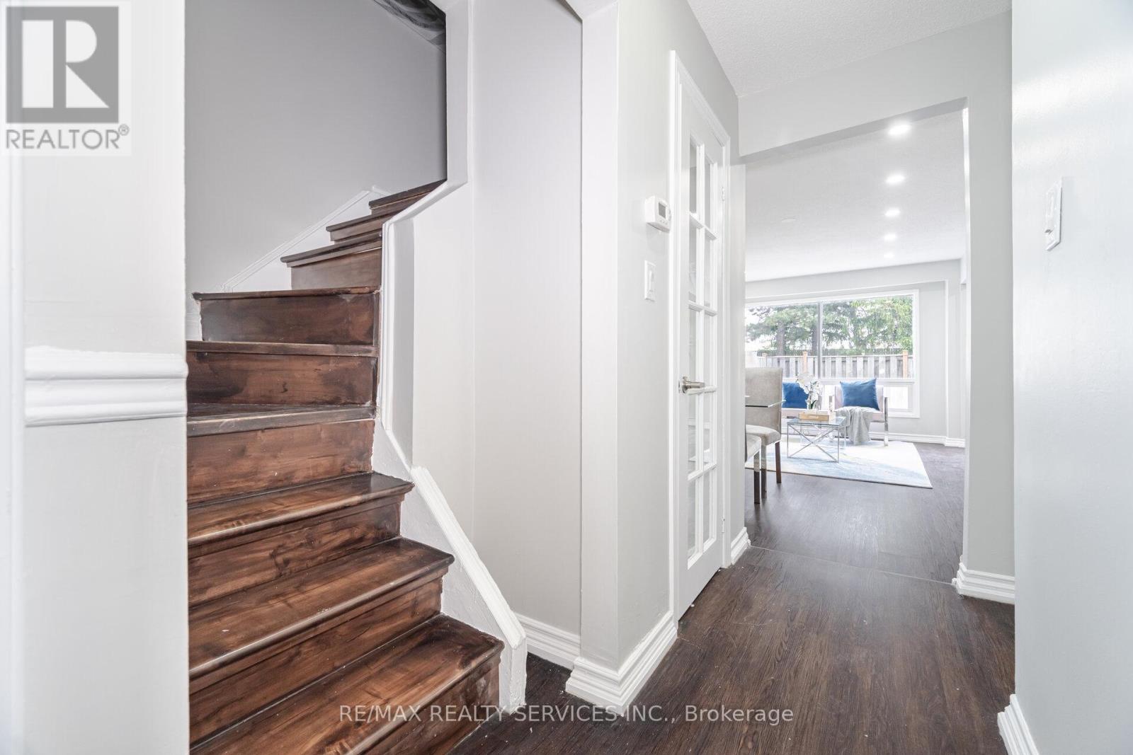 Photo 23 of 65 3525 Brandon Gate Drive, Mississauga ON