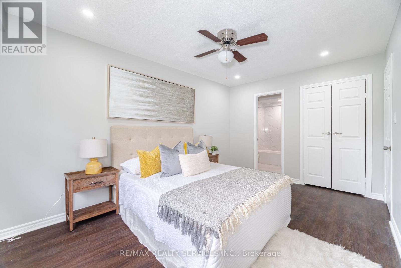 Photo 26 of 65 3525 Brandon Gate Drive, Mississauga ON