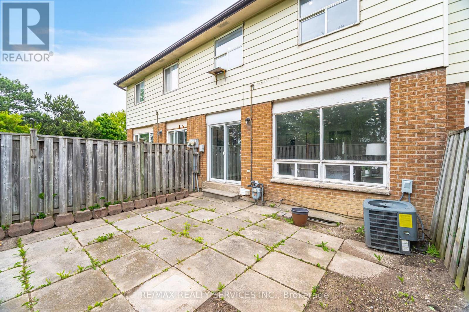 Photo 49 of 65 3525 Brandon Gate Drive, Mississauga ON