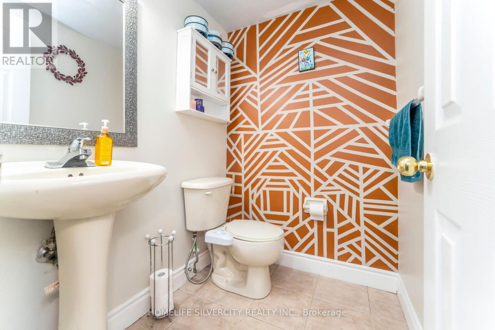 Photo 18 of 91 Bernard Avenue, Brampton ON