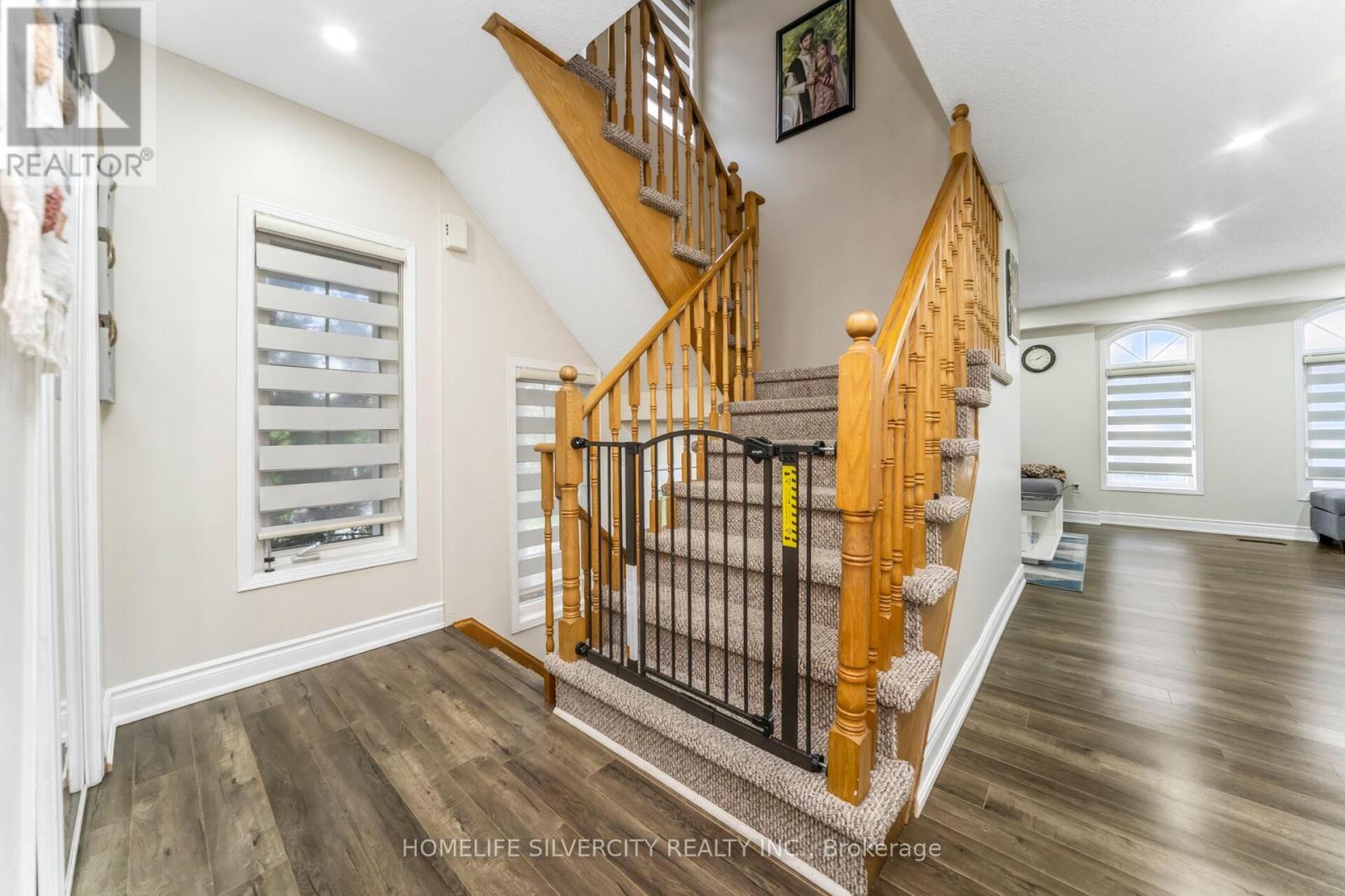 Photo 26 of 91 Bernard Avenue, Brampton ON
