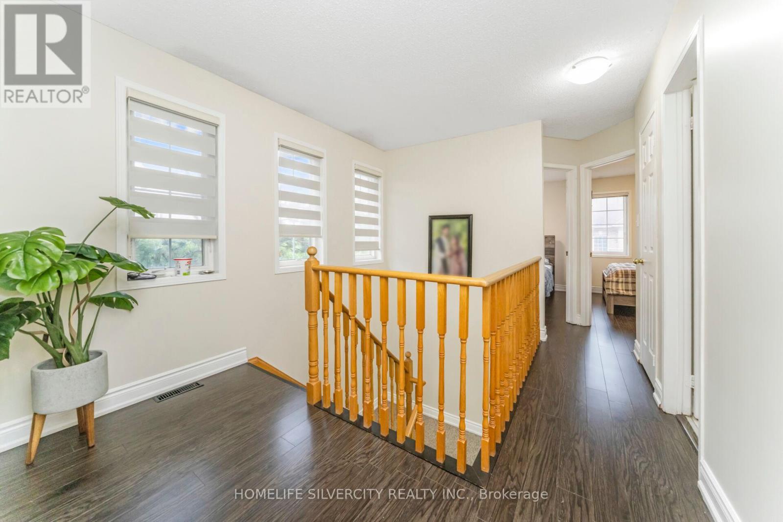 Photo 32 of 91 Bernard Avenue, Brampton ON