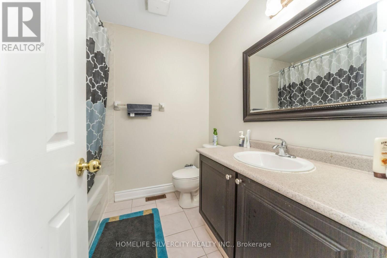 Photo 33 of 91 Bernard Avenue, Brampton ON
