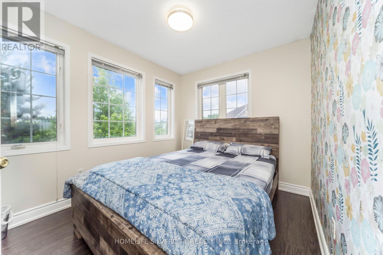 Photo 36 of 91 Bernard Avenue, Brampton ON