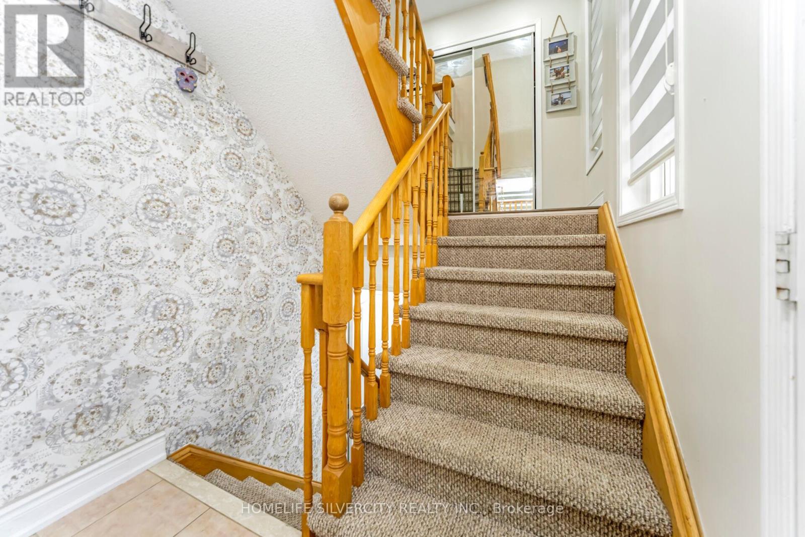 Photo 7 of 91 Bernard Avenue, Brampton ON
