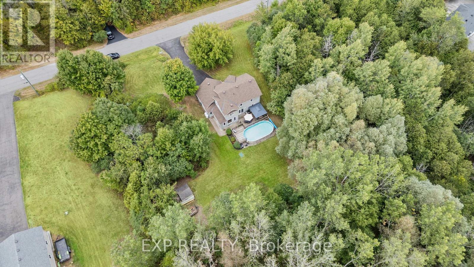 Photo 30 of 8325 Albert Bouwers Circle, Ottawa ON